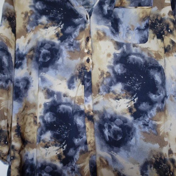 COPY - Reitmans abstract rolled sleeve blouse XXL - Picture 7 of 9